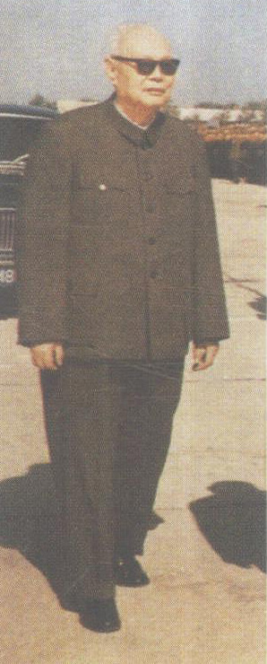 1978年10月12日，中共中央副主席叶剑英到天津市武清视察