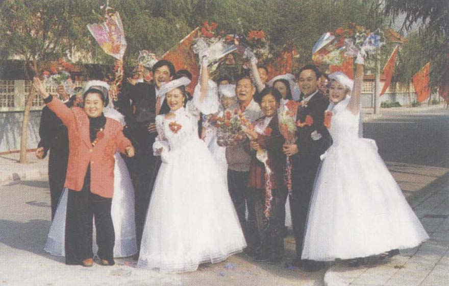 1997年由天津电影制片厂拍摄的故事片《男婚女嫁》获中国电影“华表奖”优秀故事片奖、“五个一工程”入选作品奖