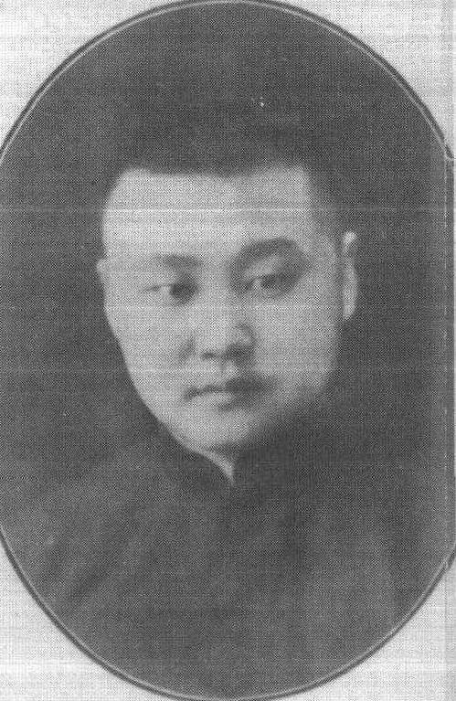 2.李书田(1902—1989)字耕砚，河北昌黎人。著名土木工程学家。1932年任天津北洋工学院院长，1938年任西北工学院院长。1946年北洋大学在天津复校后任工学院院长。