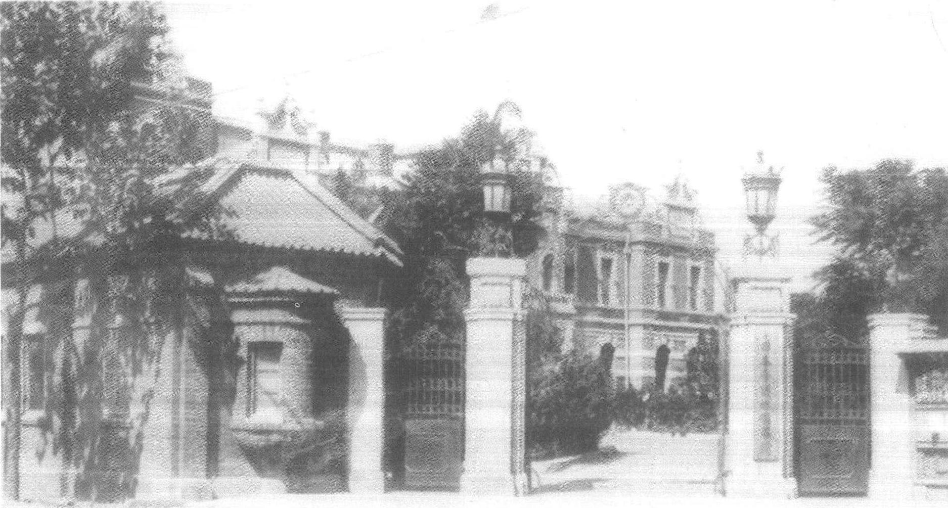 日本驻天津总领事馆。位于宫岛街(今鞍山道)