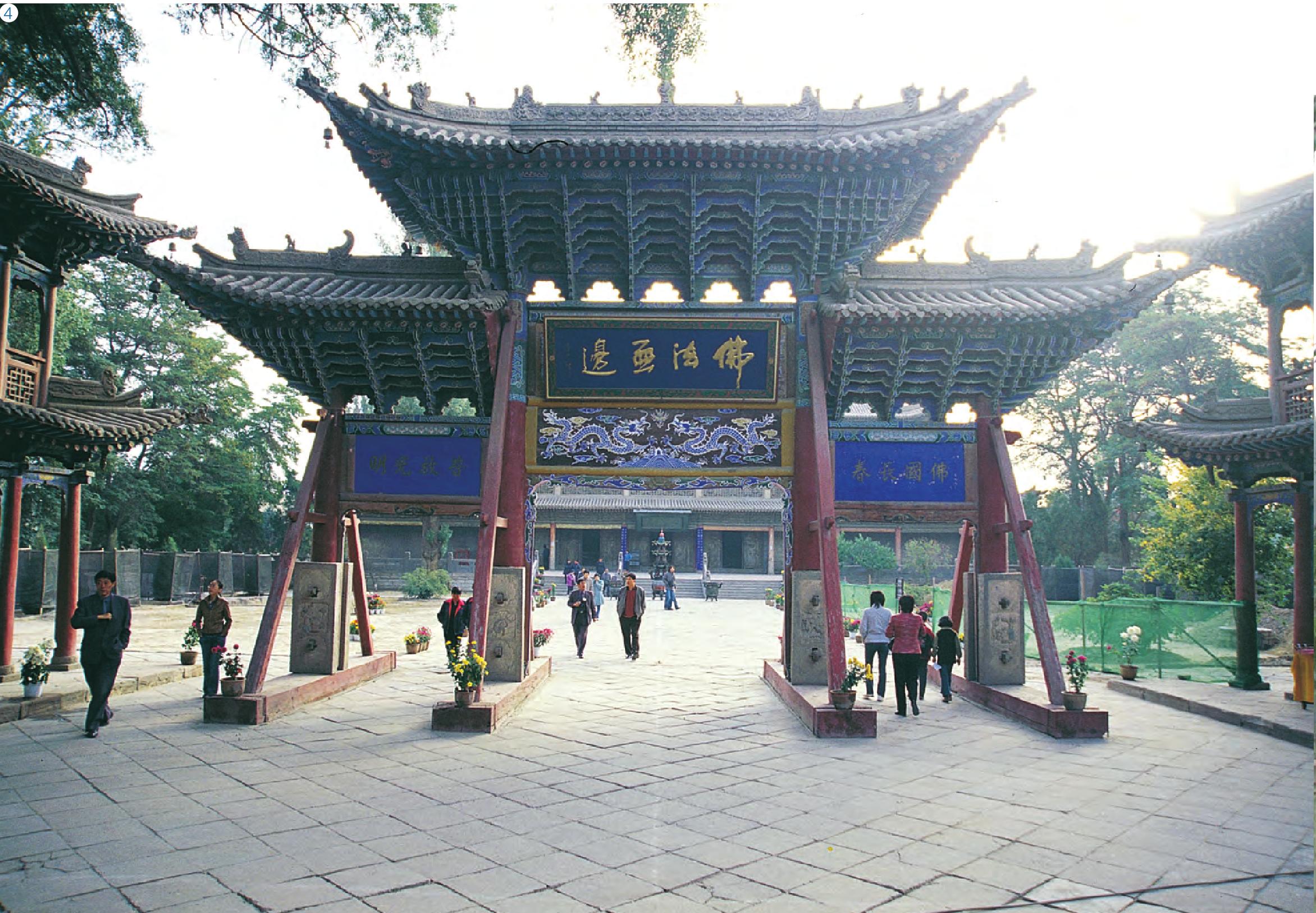 张掖大佛寺——国内最大木胎泥塑释迦牟尼卧像